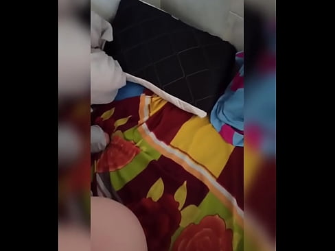 ❤️ منهنجي روم ميٽ گهر ۾ اڪيلي رهي ٿي ڇاڪاڻ ته هن جو مڙس موڪلن تي وڃي ٿو ۽ مان موقعو وٺان ٿو ته هن کي چوسان ۽ هن جي گدا کي کير سان ڀريان. فحش تي٪ sd.nastypornpics-com.ru٪